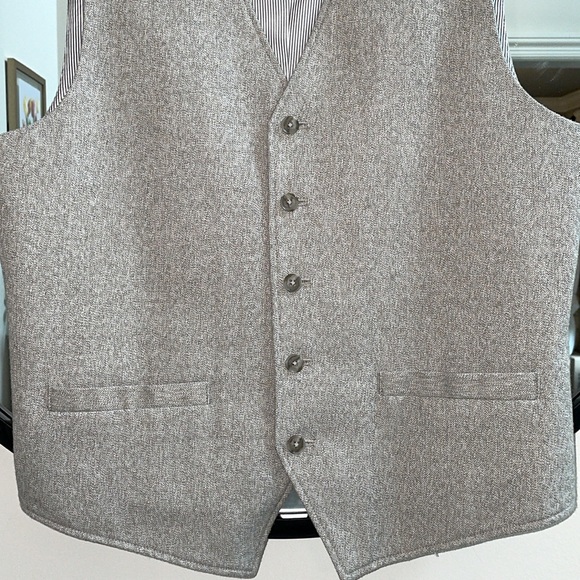 Joseph Abboud Men’s Vest - Picture 4 of 7